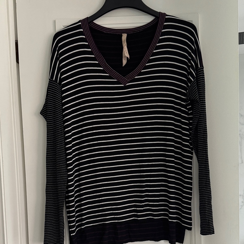 Bailey 44 Striped V-Neck long sleeve t - Black and White
